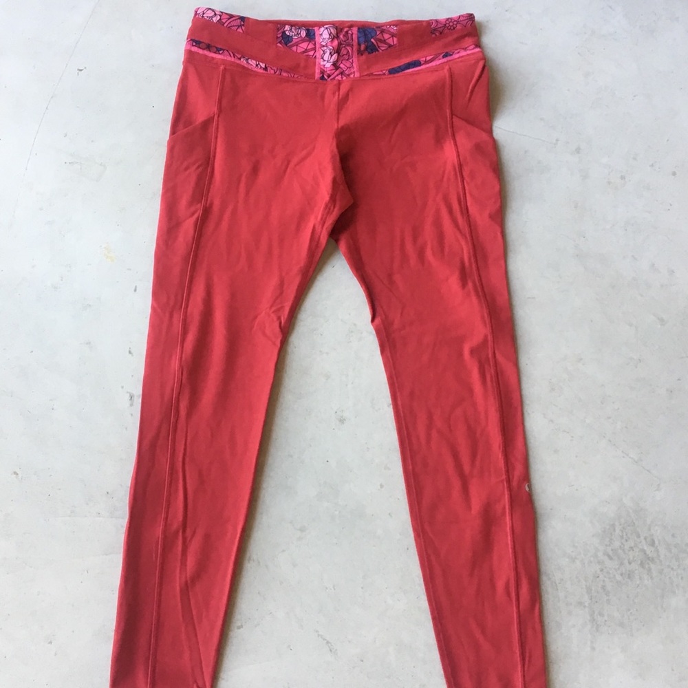 Red Lululemon leggings
